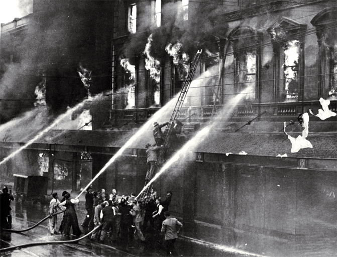 Ballantynes’ Fire – 18 November 1947 | Christchurch City Libraries Ngā ...